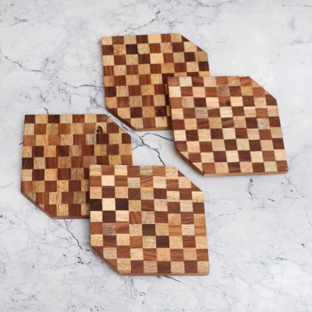 Beautiful Check Pattern Wooden Coasters - Pack of 4